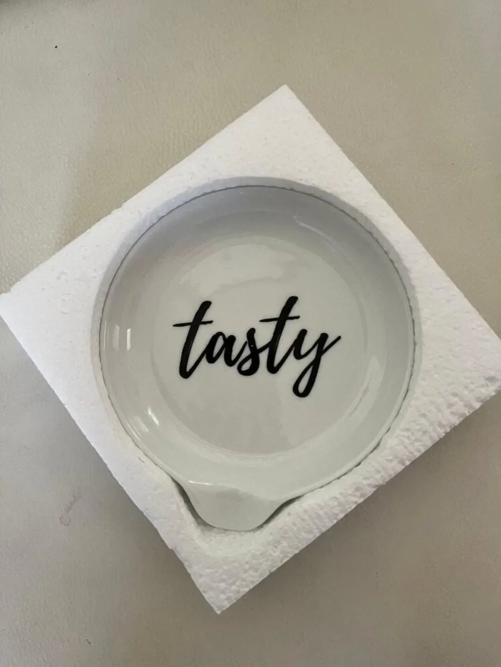 Chic White Ceramic Snack Plates with 'Yum' & 'Tasty' Text - Set of 2